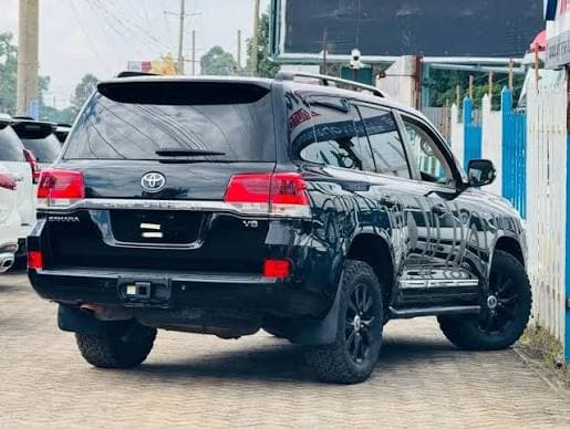 Land Cruiser Prado / V8
