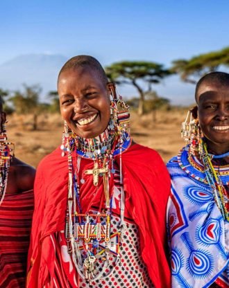 African woman carrying her baby, Kenya